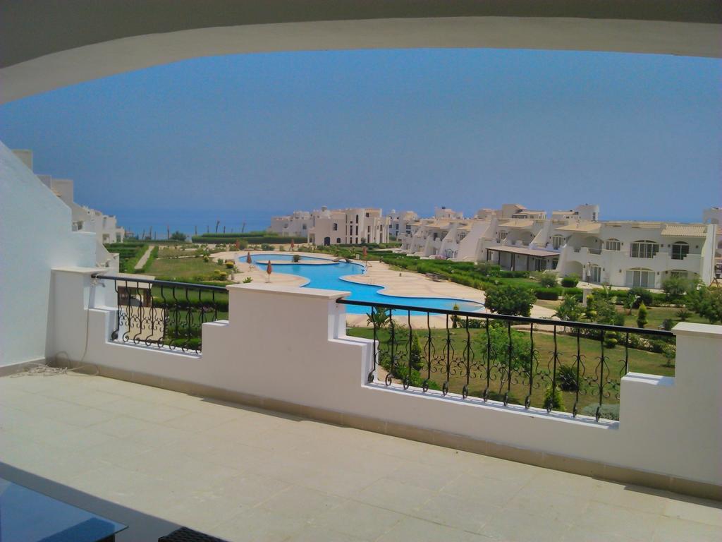 Three-Bedroom Apartment At Louly Beach Resort Ain Sukhna Bilik gambar